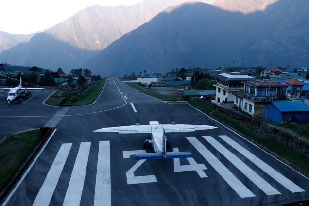 Scenic Flight Landing at Lukla Airport